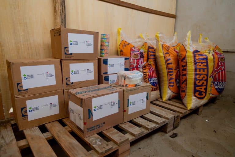 Donación de alimentos en Piura con apoyo de la embajada de Francia en Peru