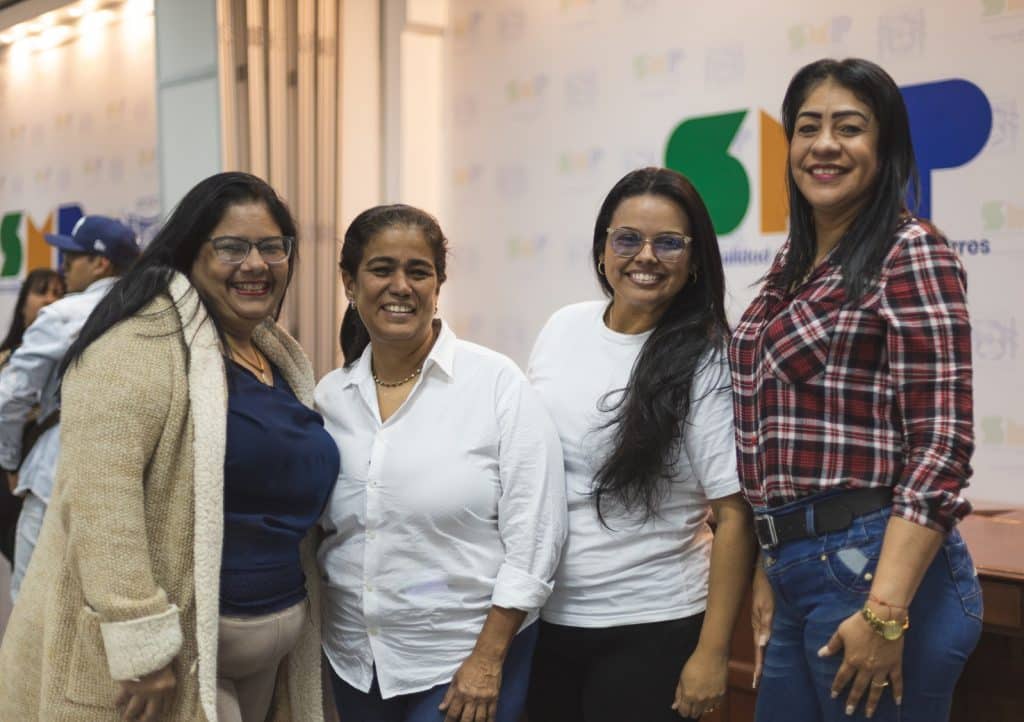 Marianela Merlo participó en la Ceremonia del programa formativo "Líderes y lideresas comunitarias, con enfoque en la atención de población refugiada y migrante" de APPV en San Martín de Porres