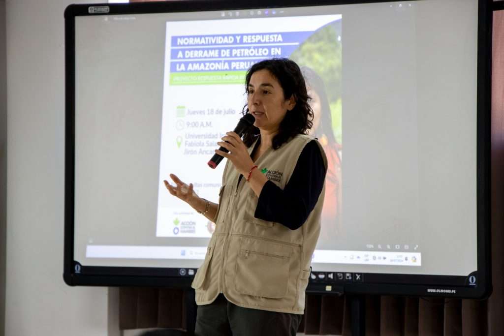 Américas Arias, directora País de Acción contra el Hambre dando las palabras de clausura del evento.