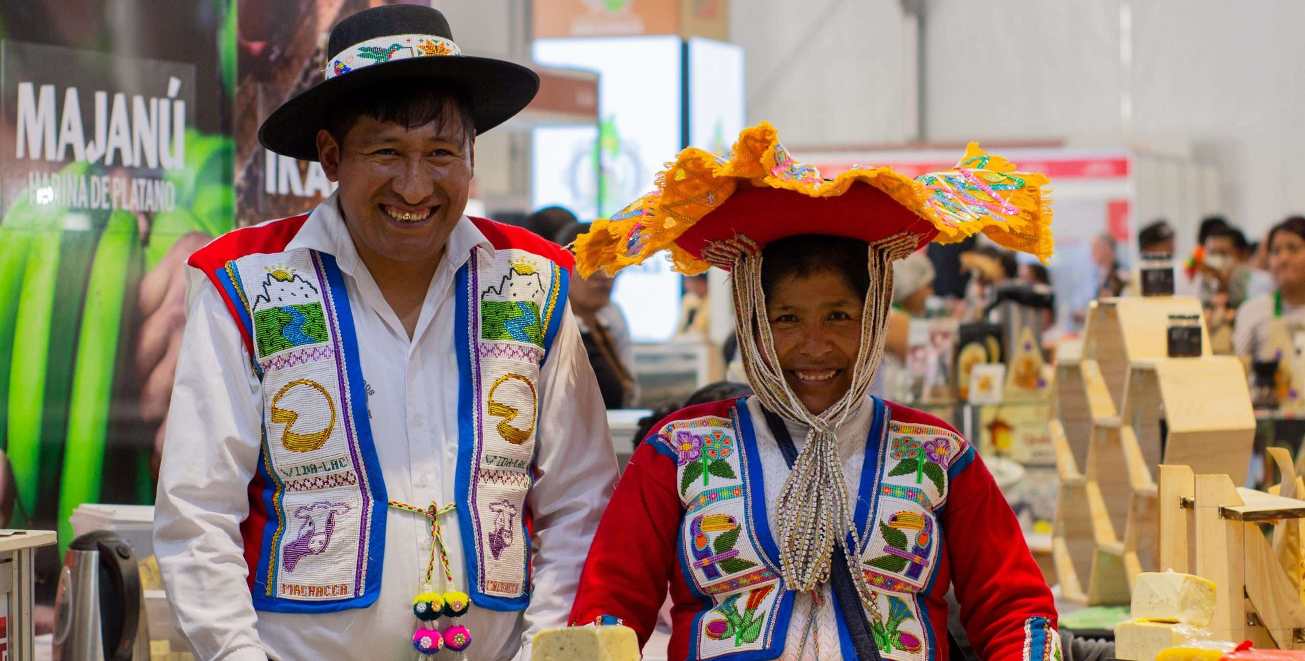 APOYAMOS A FAMILIAS Y JÓVENES PRODUCTORES