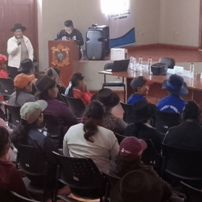 VILCAS HUAMÁN IMPULSA ACCIONES COMUNITARIAS Y ACUERDOS INSTITUCIONALES EN EL MARCO DEL DÍA INTERNACIONAL PARA ELIMINAR LA VIOLENCIA CONTRA LA MUJER