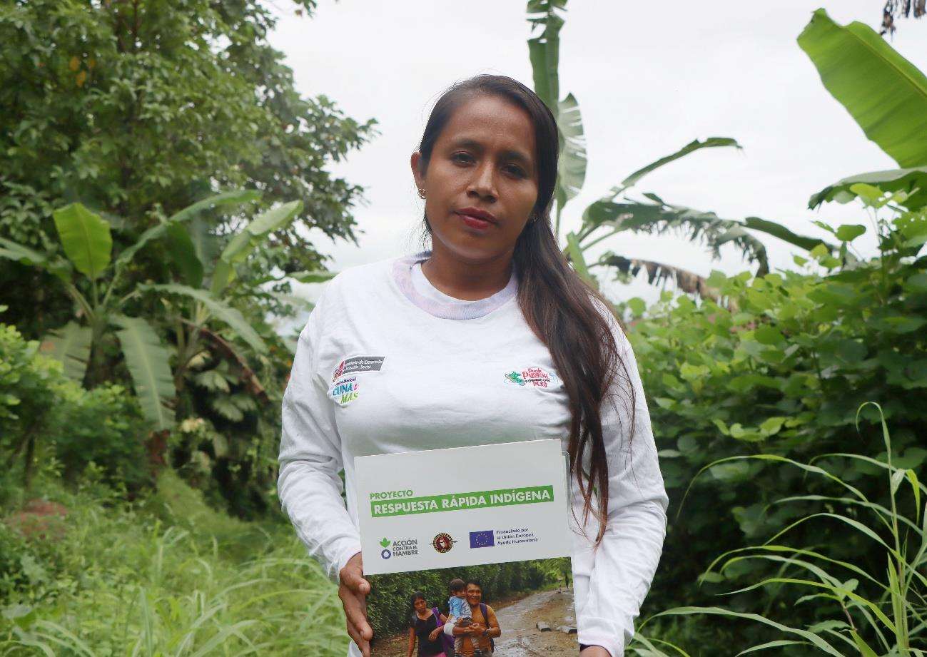 Ellary Quiac Anen, la facilitadora de Cuna Más que fomenta salud y derechos en la comunidad indígena Puerto Tunduza, Condorcanqui
